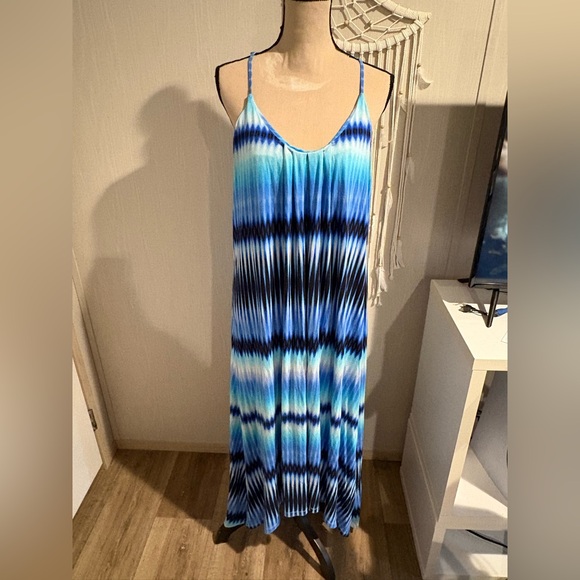 Cynthia Rowley Dresses & Skirts - Cynthia Rowley Blue and Black Patterned Dress